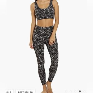 Varley Form High legging 25” in Deep Motion, size M